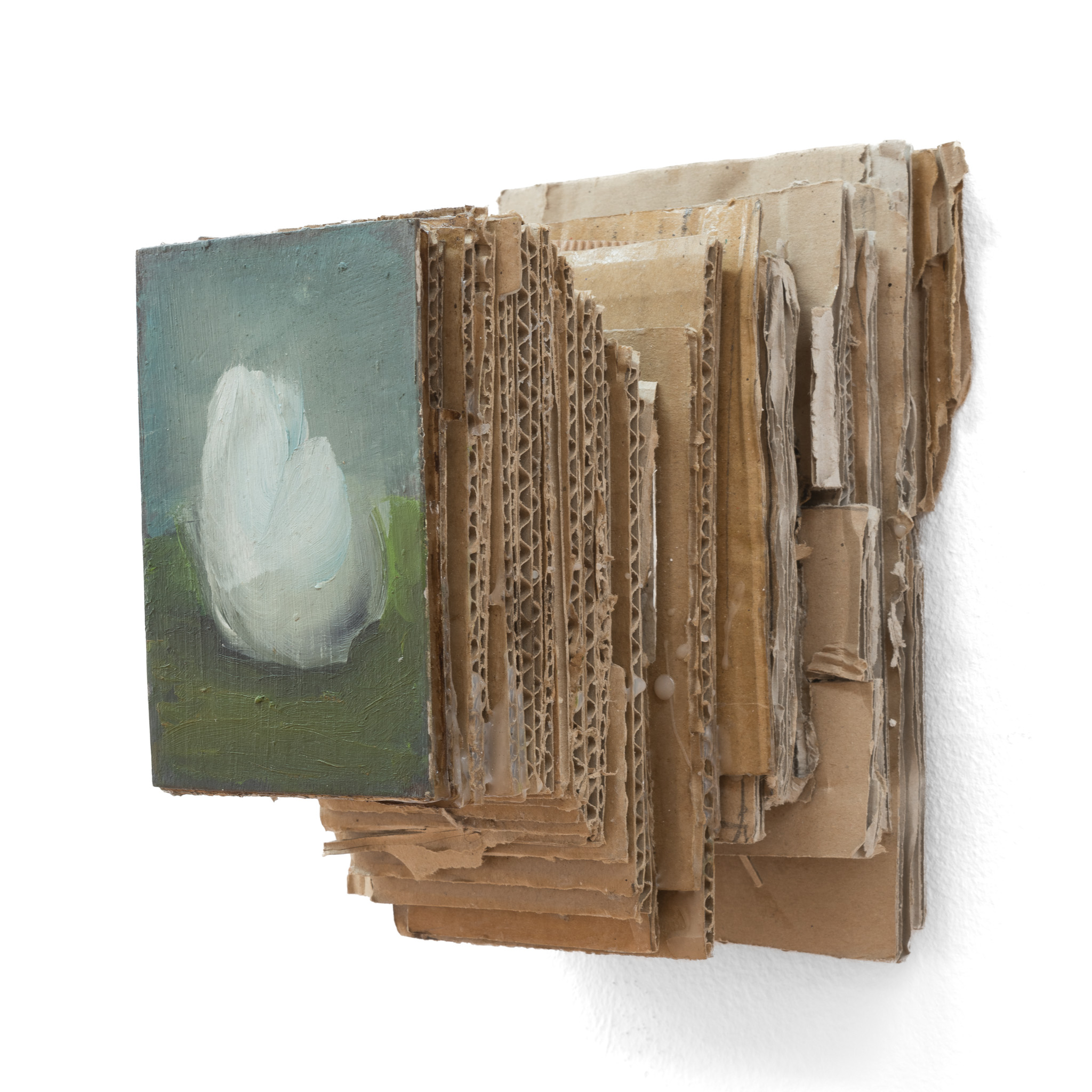 Huevo, 2019, óleo sobre cartón, 12 × 8,2 × 16,2 cm