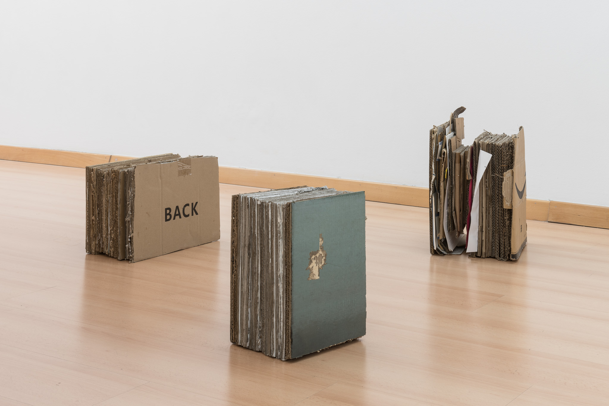 Concetti spaziali, 2020, óleo sobre cartón, diferentes medidas