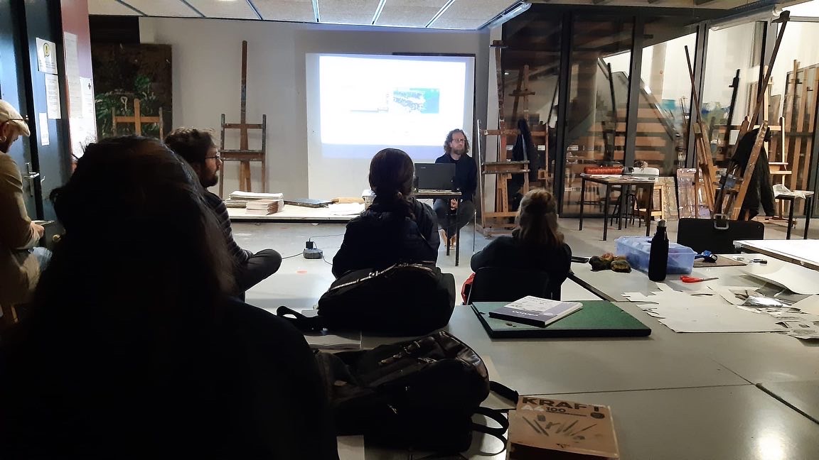 Conferencia en la Escola Massana