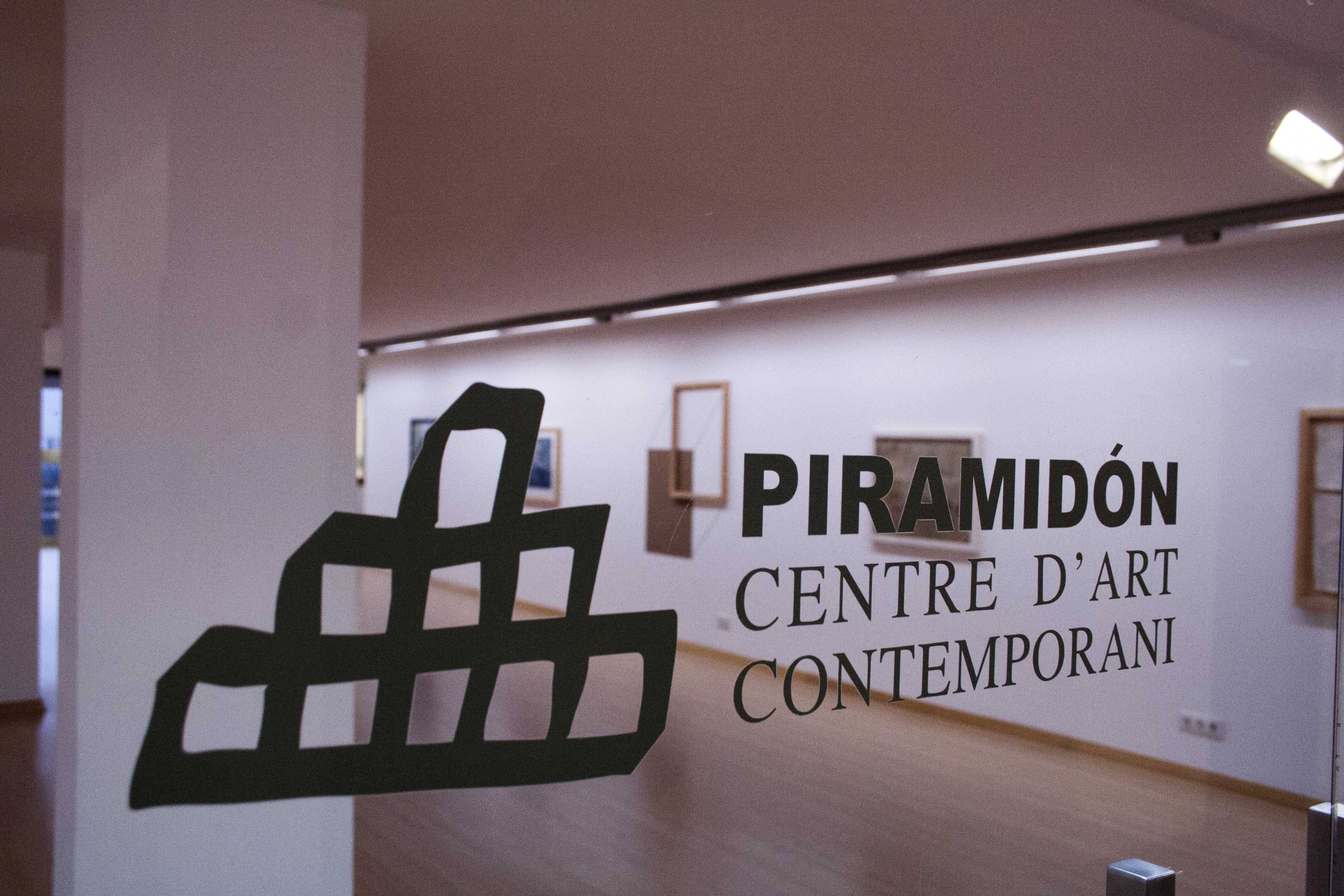 Marco Noris, artista residente en Piramidón