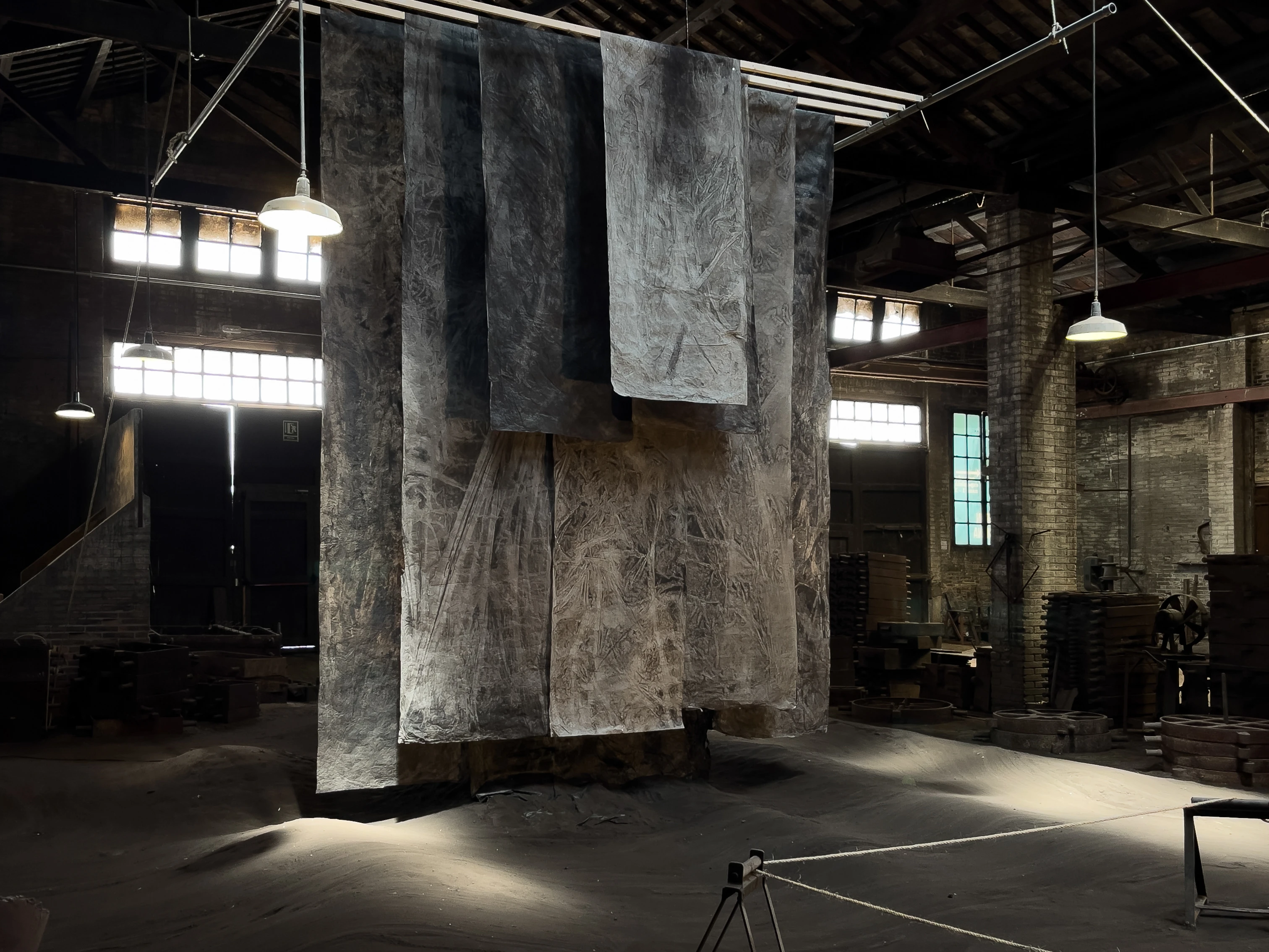 Instalación presentada en "Un món fràgil", Embarrat 2021, Cal Trepat, Tàrrega (Lleida, España)