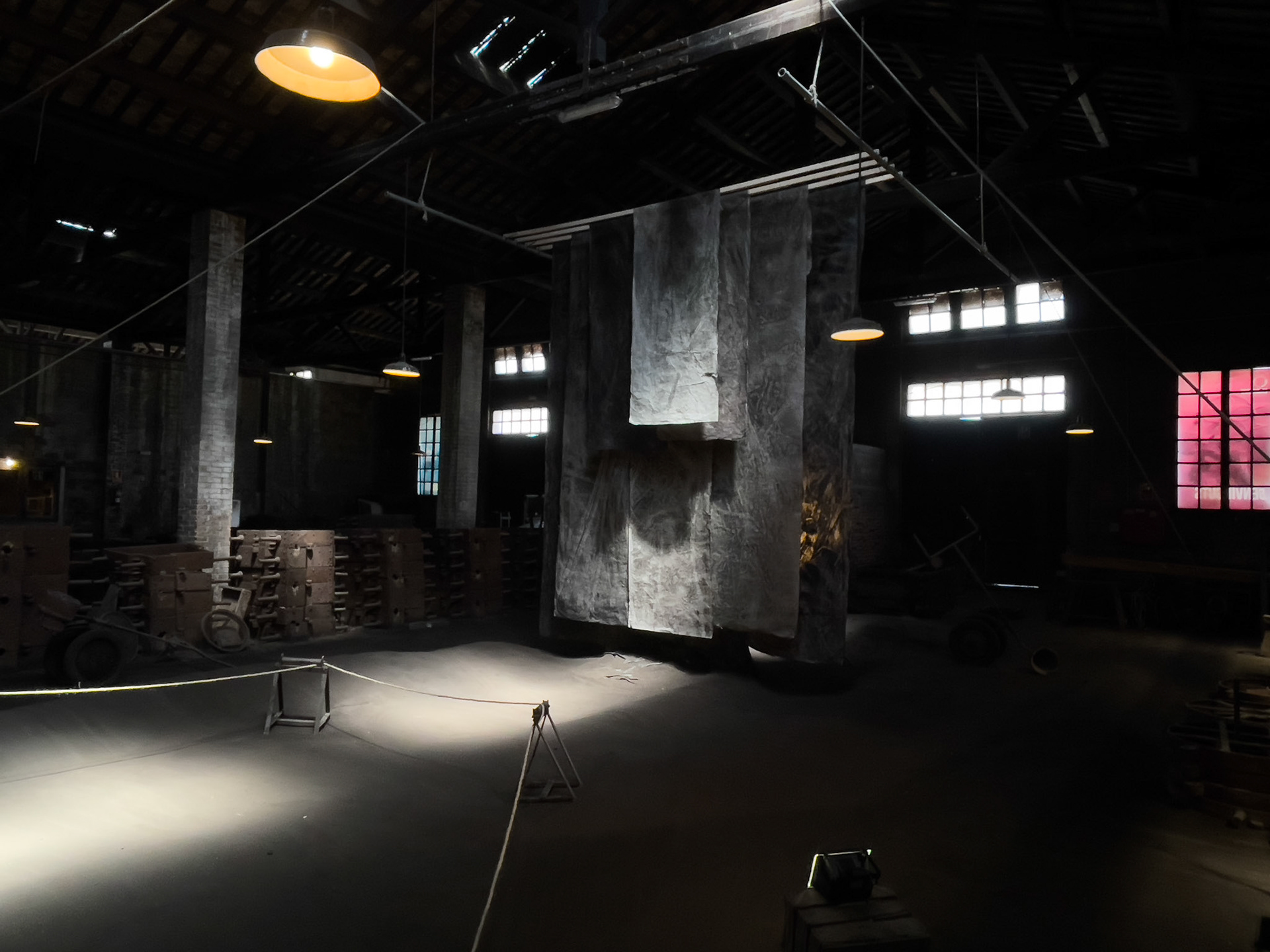 Dins la pell de la terra