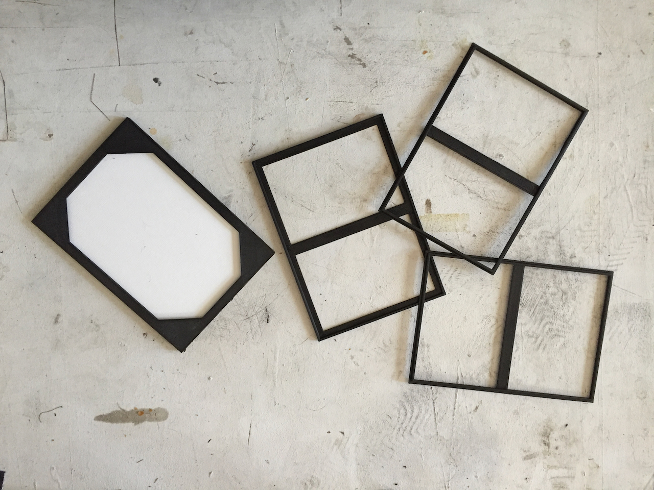 Algunos marcos diseñados e impresos en 3D por Patricio Rivera