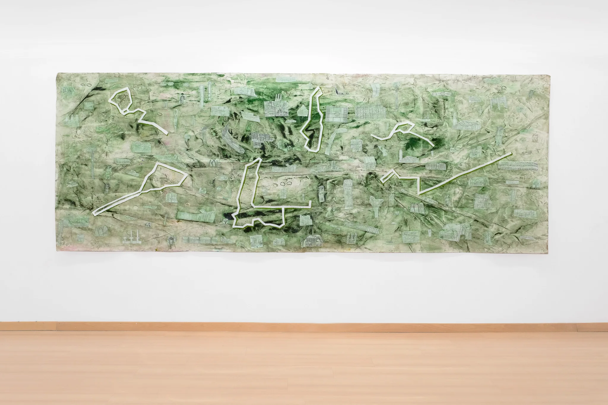 Registres dels nostres caminars, 2026. Técnica mixta sobre papel, 150 × 410 cm